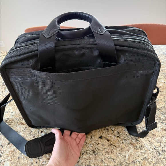 TUMI Alpha T Pass Laptop Briefcase Expandable Travel Bag Lots of Compartments - Picture 11 of 11